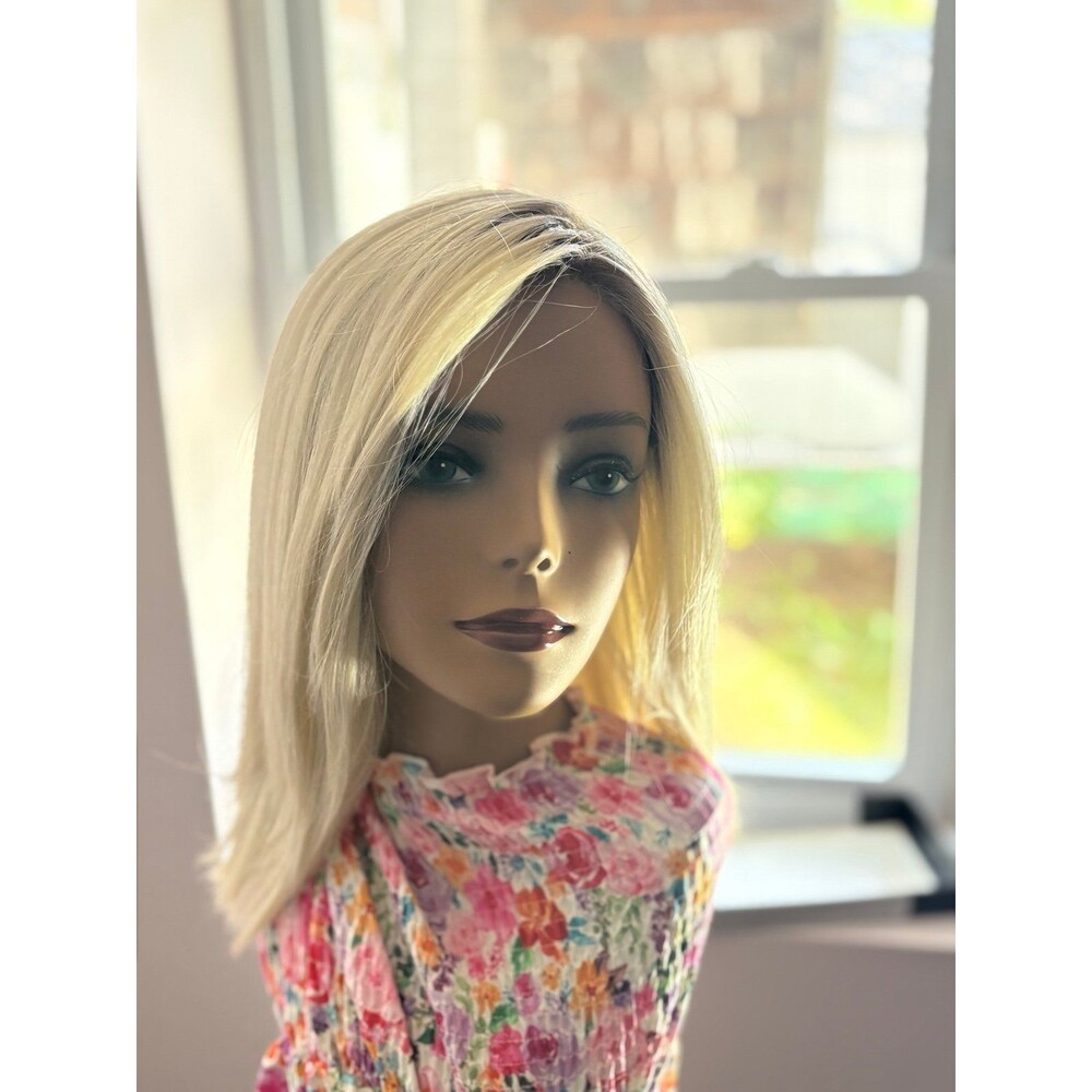 Belle tress “Calabasas” wig in color Alpine cream New